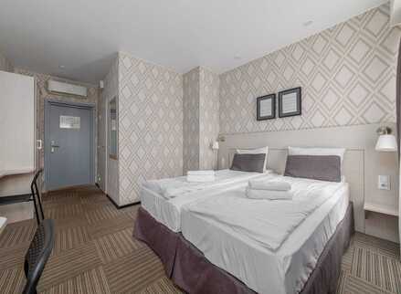 Sutki Rent у Казанского собора